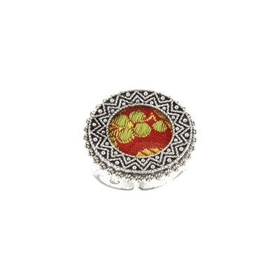 Silver filigree ring with brocade