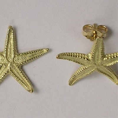 Orecchini in oro stella marina